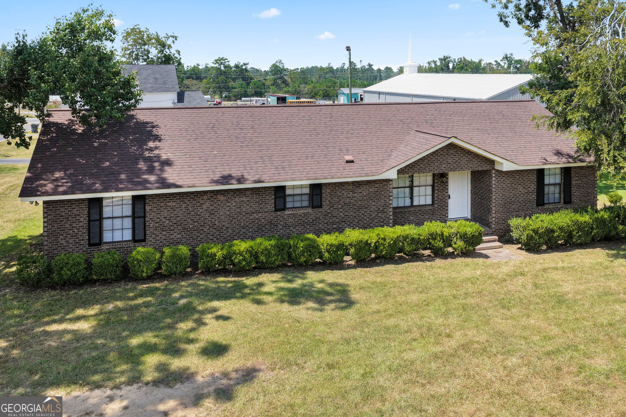 3 bedroom, 2 bathroom, 1,833 sq ft single family residence for sale at 133 S Richardson Street, Mount Vernon, GA 30445 — photo 5