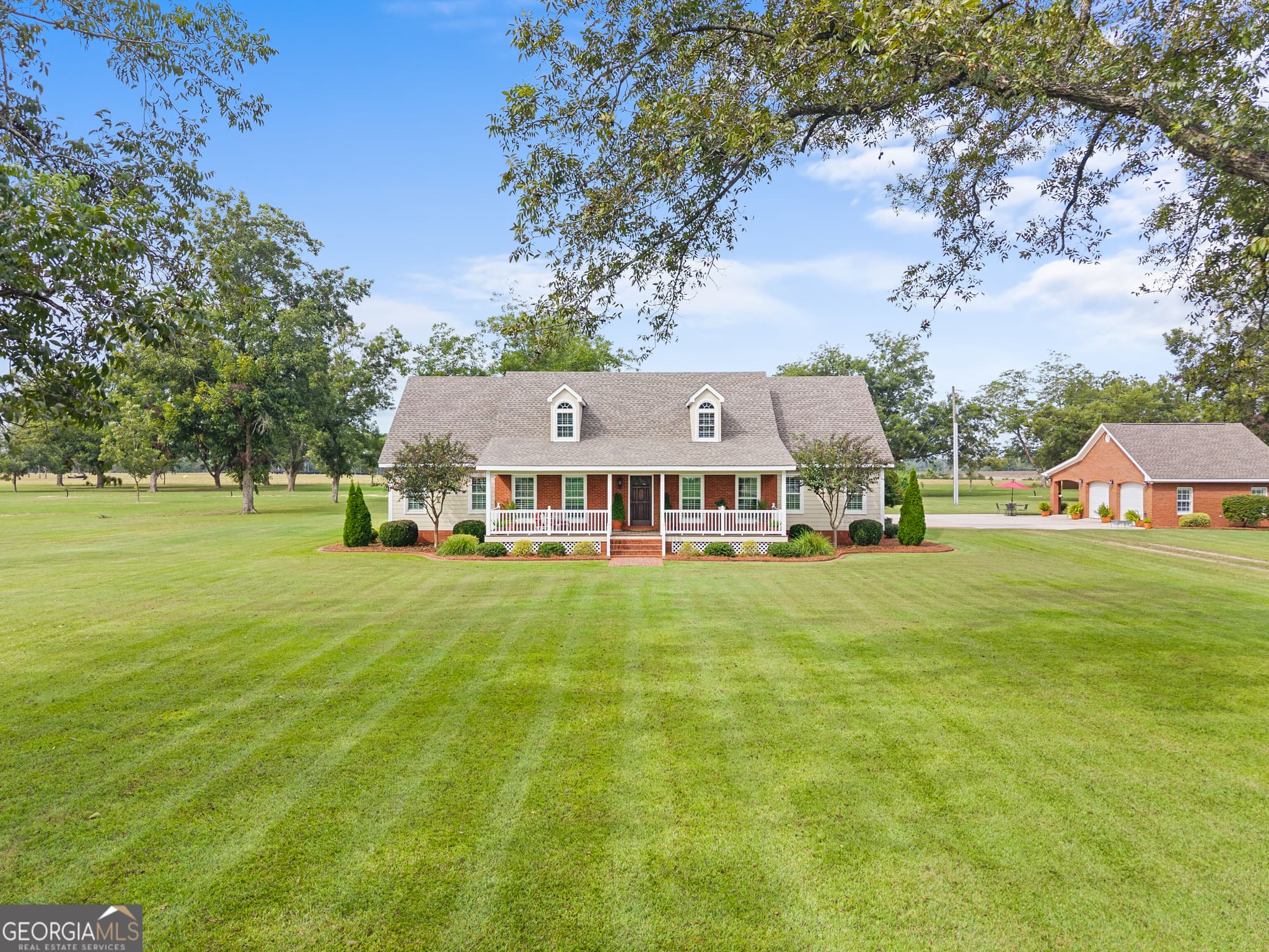 4 bedroom, 4 bathroom, 3,775 sq ft single family residence for sale at 4507 Ga Highway 169, Claxton, GA 30417 — photo 2