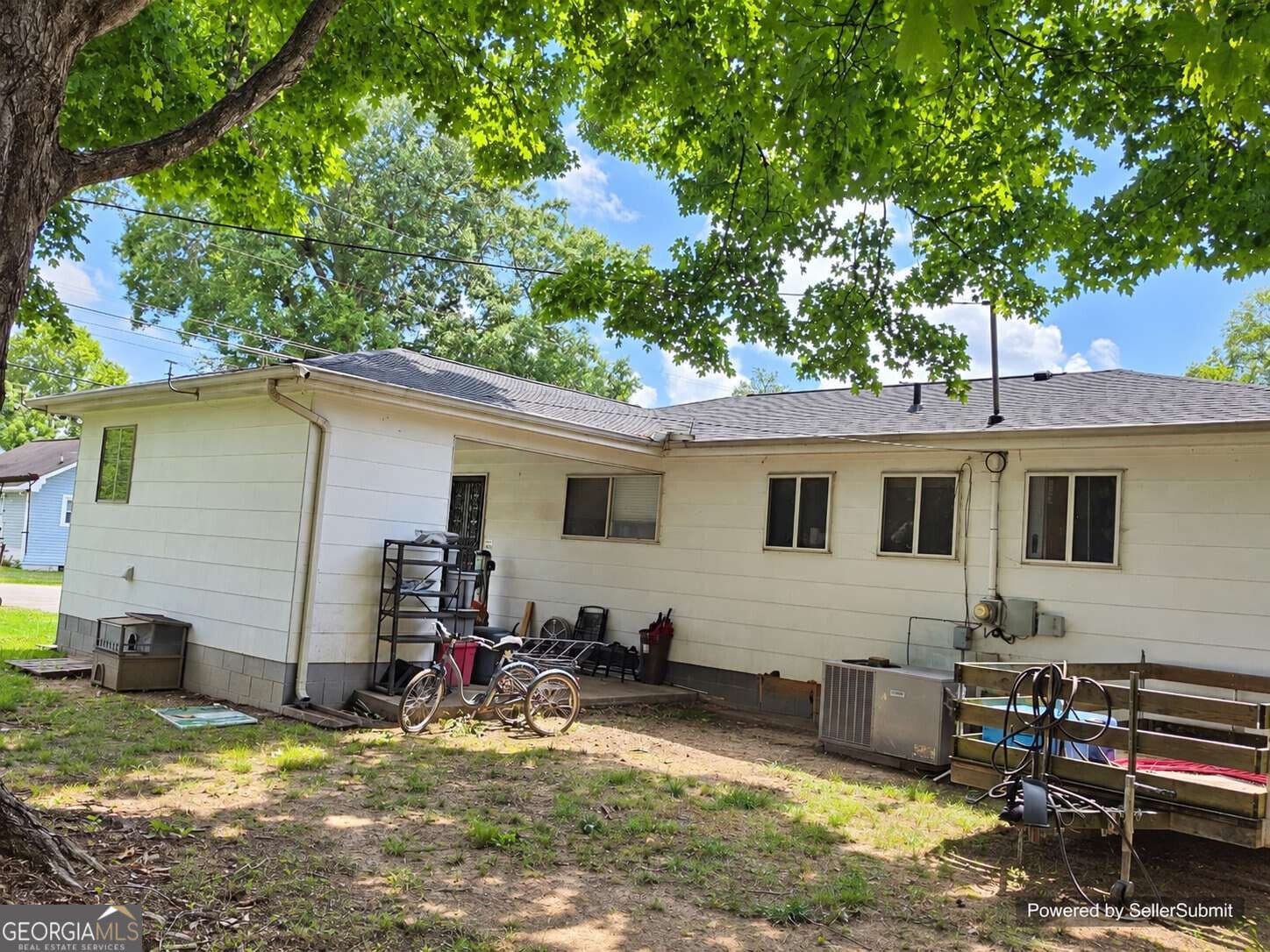 3 bedroom, 1.5 bathroom, 1,056 sq ft single family residence for sale at 1110 Henderson Avenue, Rossville, GA 30741 — photo 3