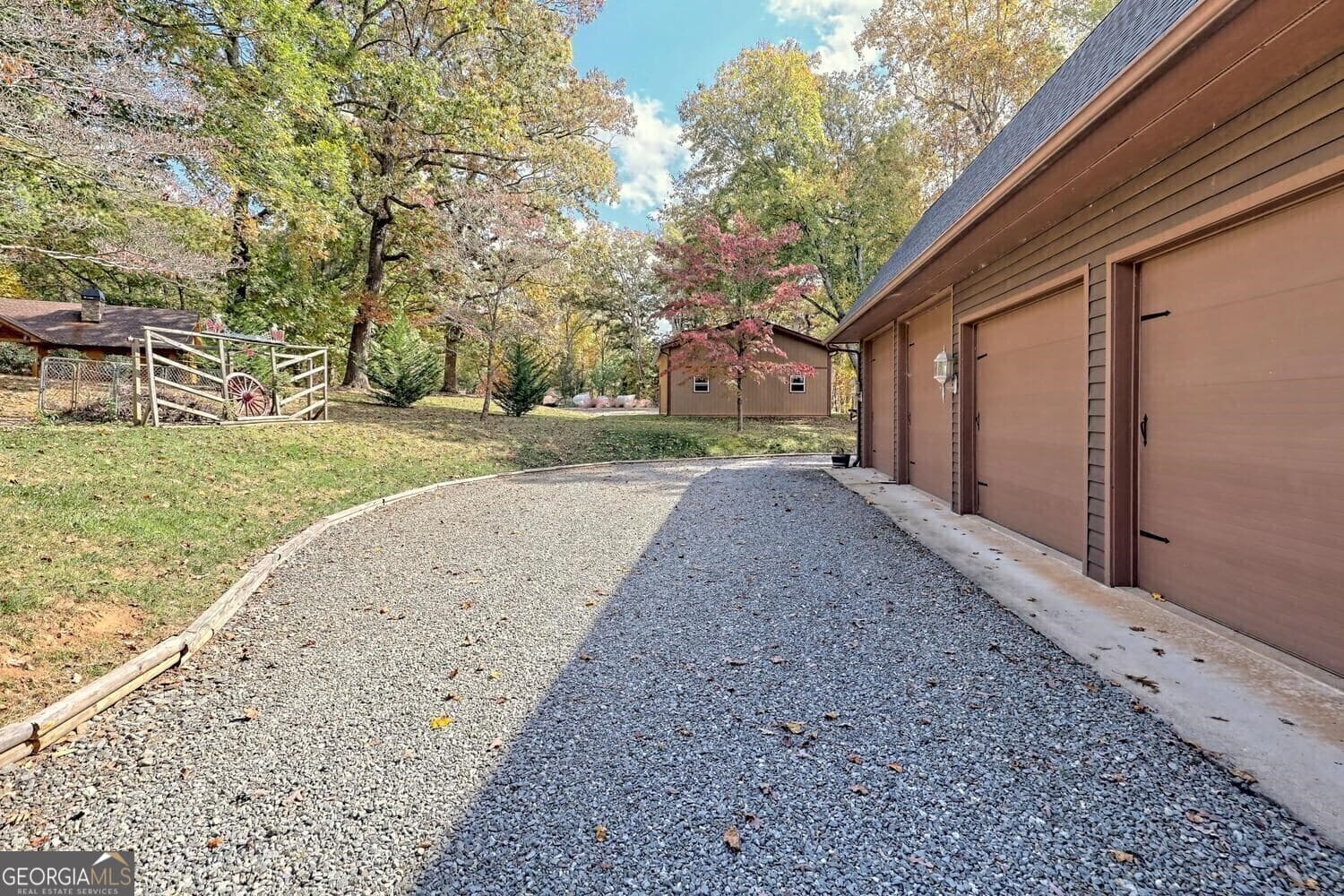 3 bedroom, 3 bathroom, 3,330 sq ft single family residence for sale at 2734 Hidden Valley Road, Hiawassee, GA 30546 — photo 7