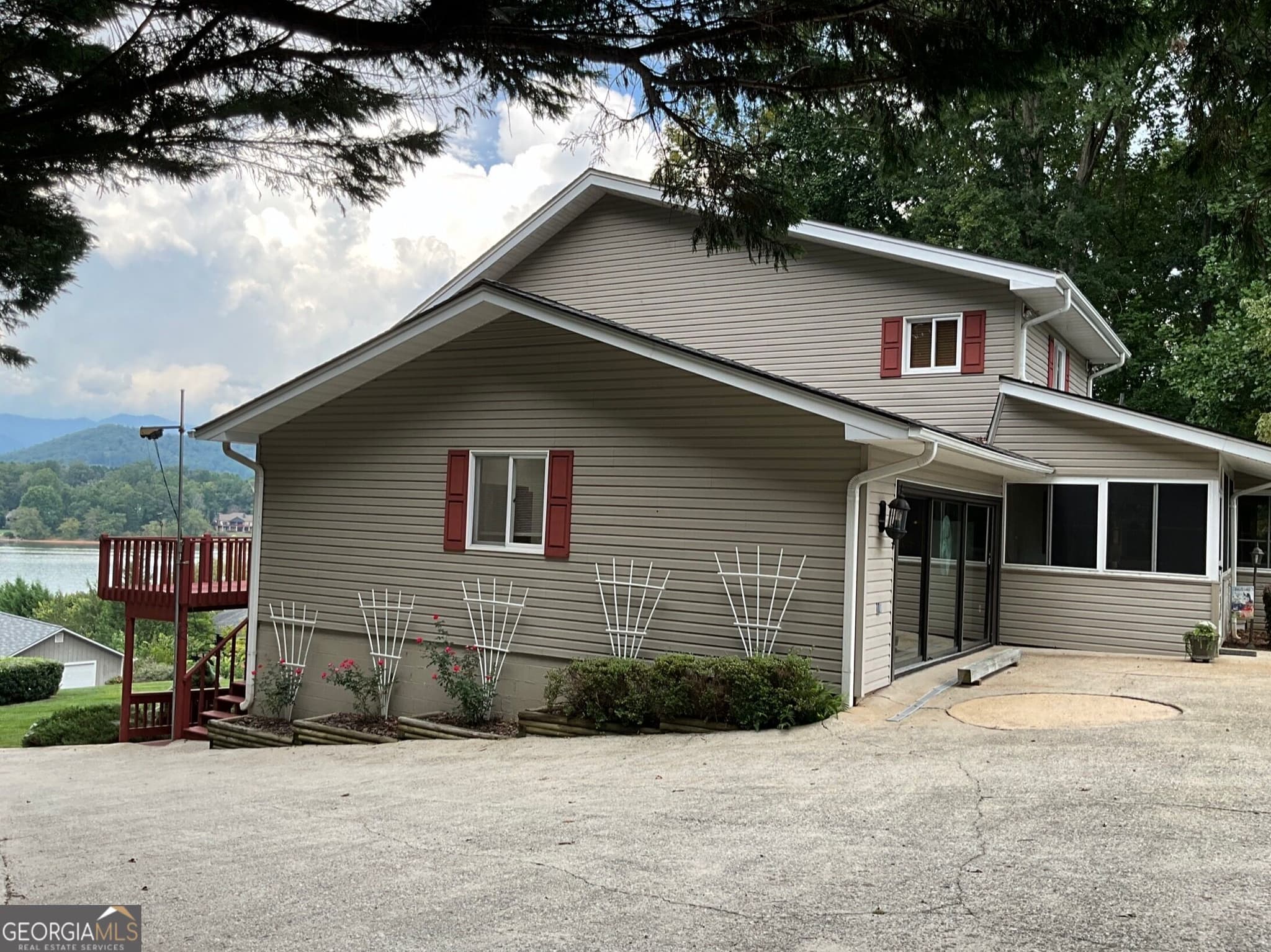 3 bedroom, 3 bathroom, 3,330 sq ft single family residence for sale at 2734 Hidden Valley Road, Hiawassee, GA 30546 — photo 5