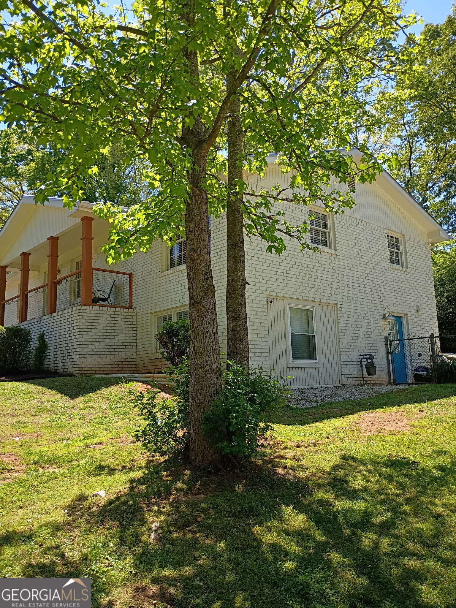 5 bedroom, 3.5 bathroom, 2,489 sq ft single family residence for sale at 1611 Carlton Avenue, Stone Mountain, GA 30087 — photo 2