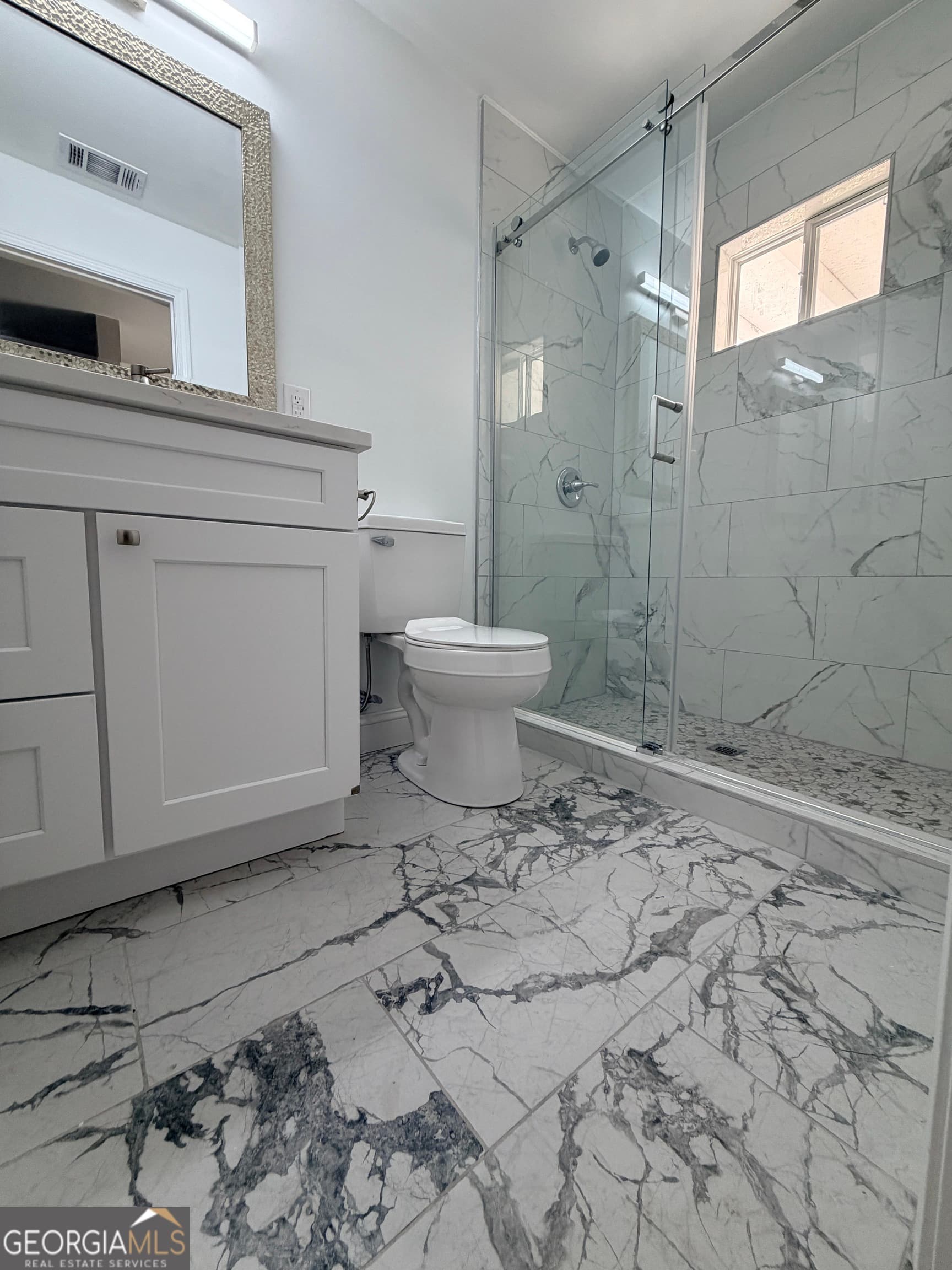 3 bedroom, 2 bathroom, 836 sq ft single family residence for sale at 412 Holloway Avenue, Albany, GA 31701 — photo 9