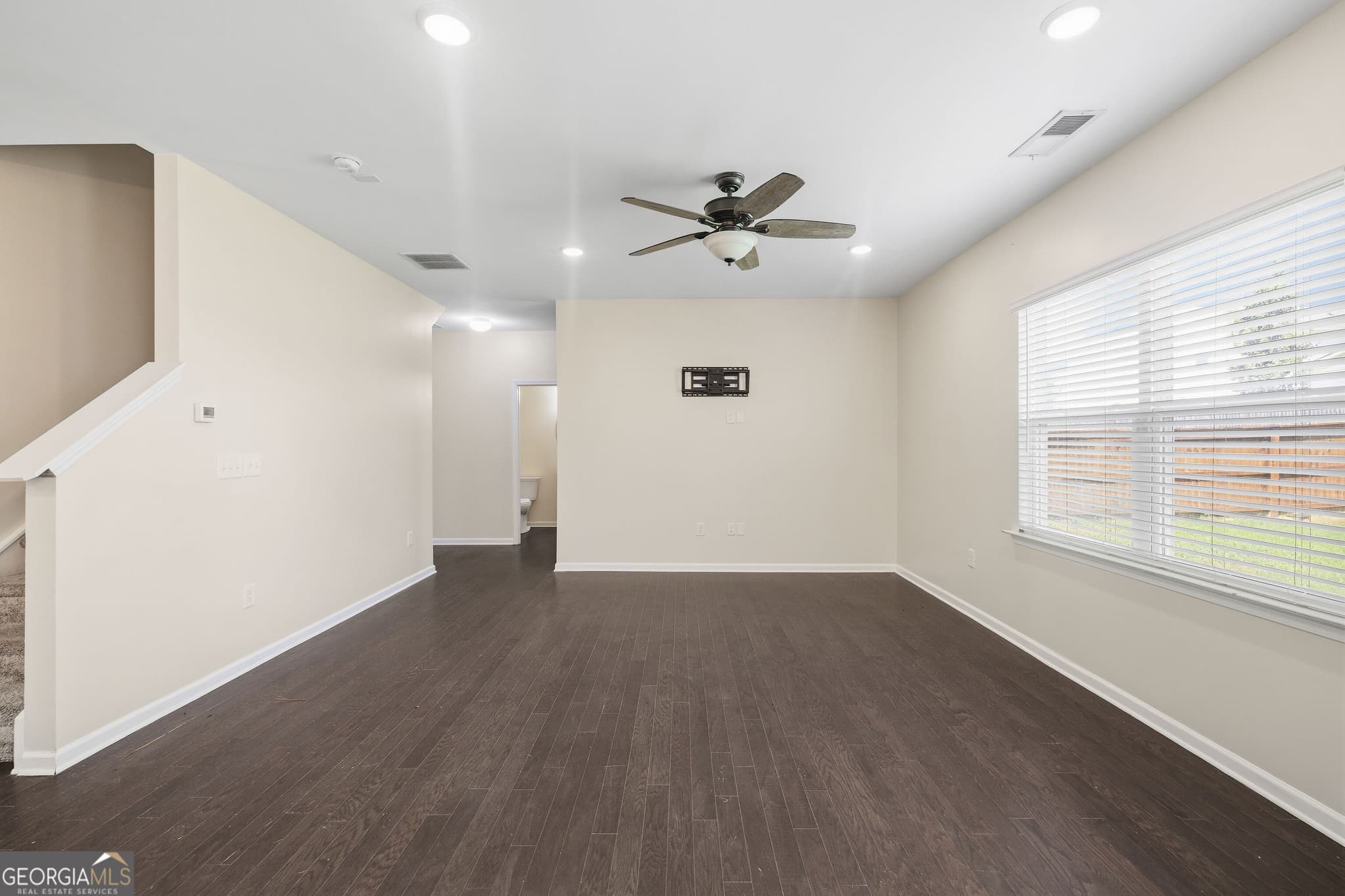 4 bedroom, 2.5 bathroom single family residence for rent at 800 Royal Red Court, Mcdonough, GA 30253 for $2,850 a month — photo 6