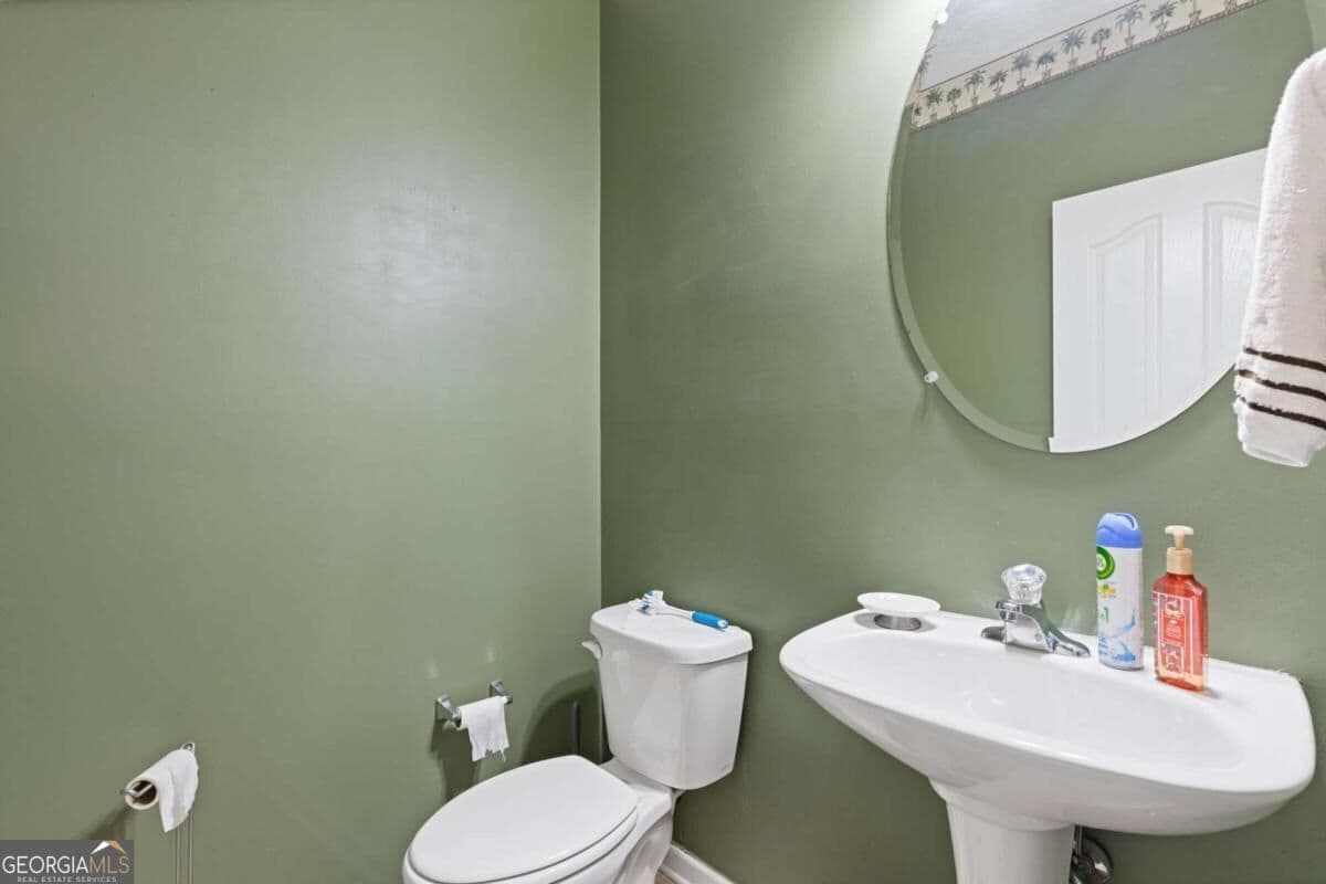 2 bedroom, 2.5 bathroom, 1,654 sq ft condominium for sale at 951 Pike Forest Drive, Lawrenceville, GA 30045 — photo 6
