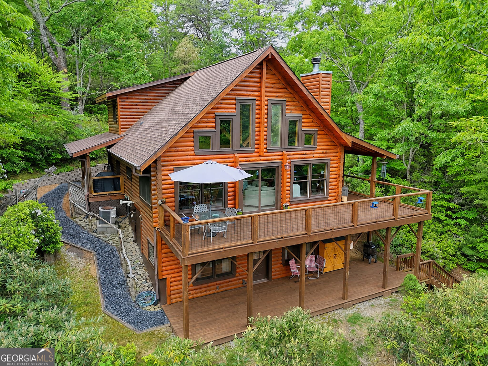 3 bedroom, 3 bathroom, 2,448 sq ft cabin,single family residence for sale at 481 Top O Pinnacle Drive, Clayton, GA 30525 — photo 1 of 76