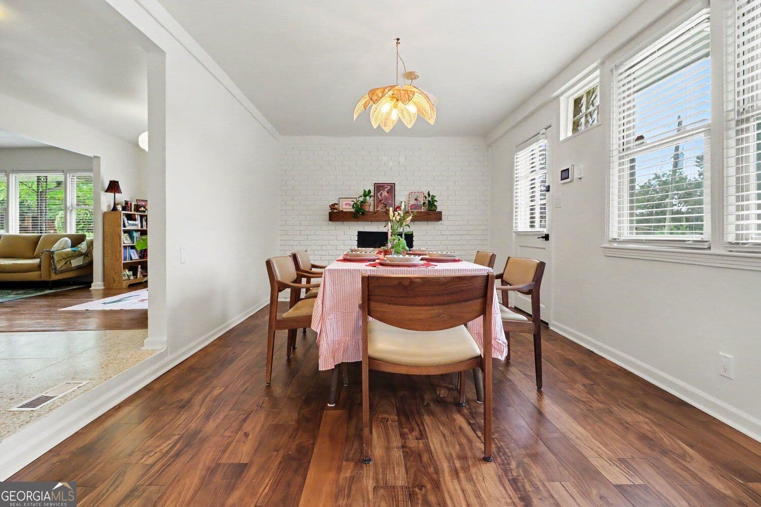 3 bedroom, 2 bathroom, 1,444 sq ft single family residence for sale at 2265 Starline Drive, Decatur, GA 30032 — photo 4