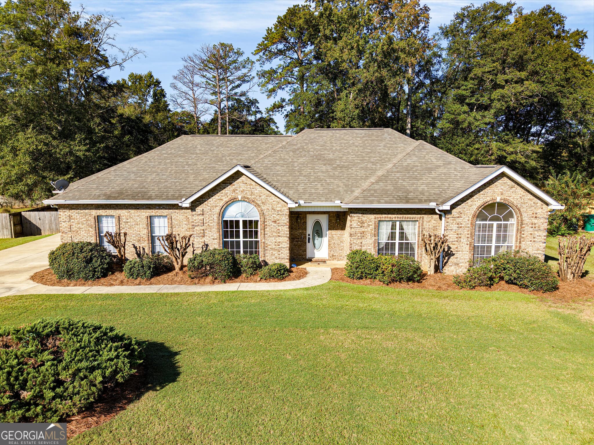 4 bedroom, 3 bathroom, 3,531 sq ft single family residence for sale at 204 Mitculler Court, Kathleen, GA 31047 — photo 1 of 42