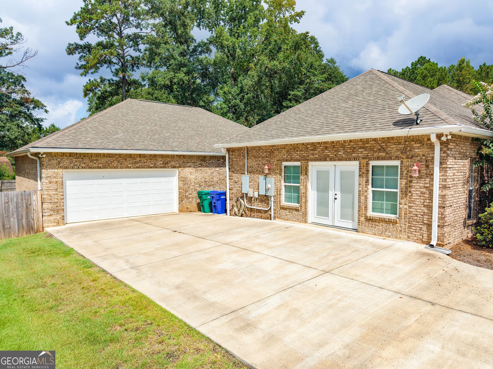 4 bedroom, 3 bathroom, 3,531 sq ft single family residence for sale at 204 Mitculler Court, Kathleen, GA 31047 — photo 4