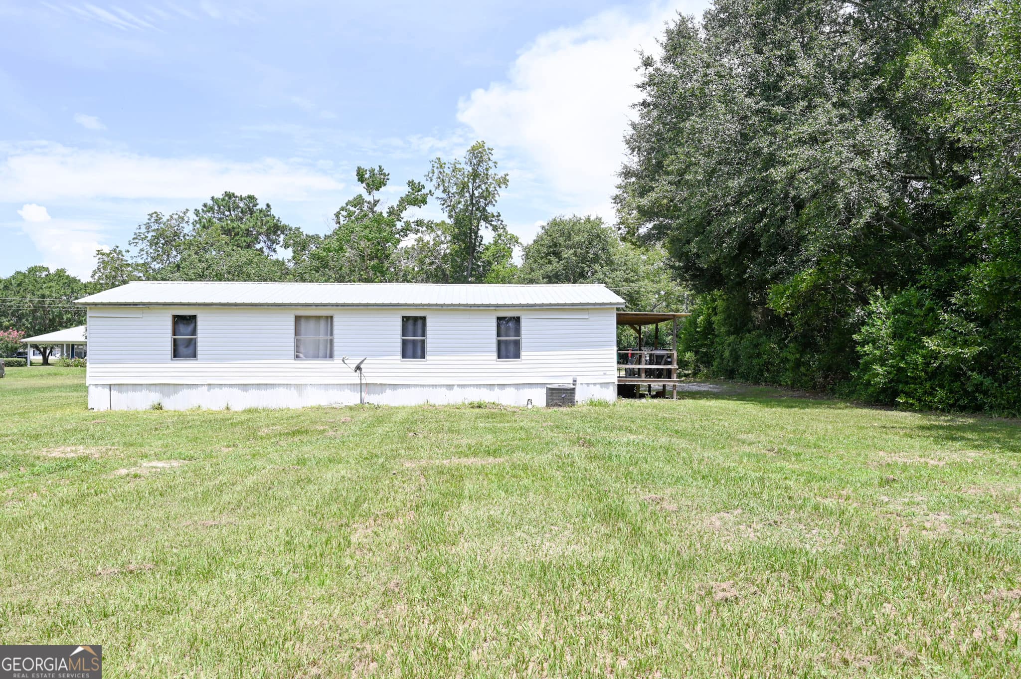 3 bedroom, 2 bathroom, 1,272 sq ft manufactured home,single family residence for sale at 1957 Brogdon Road, Waycross, GA 31503 — photo 5