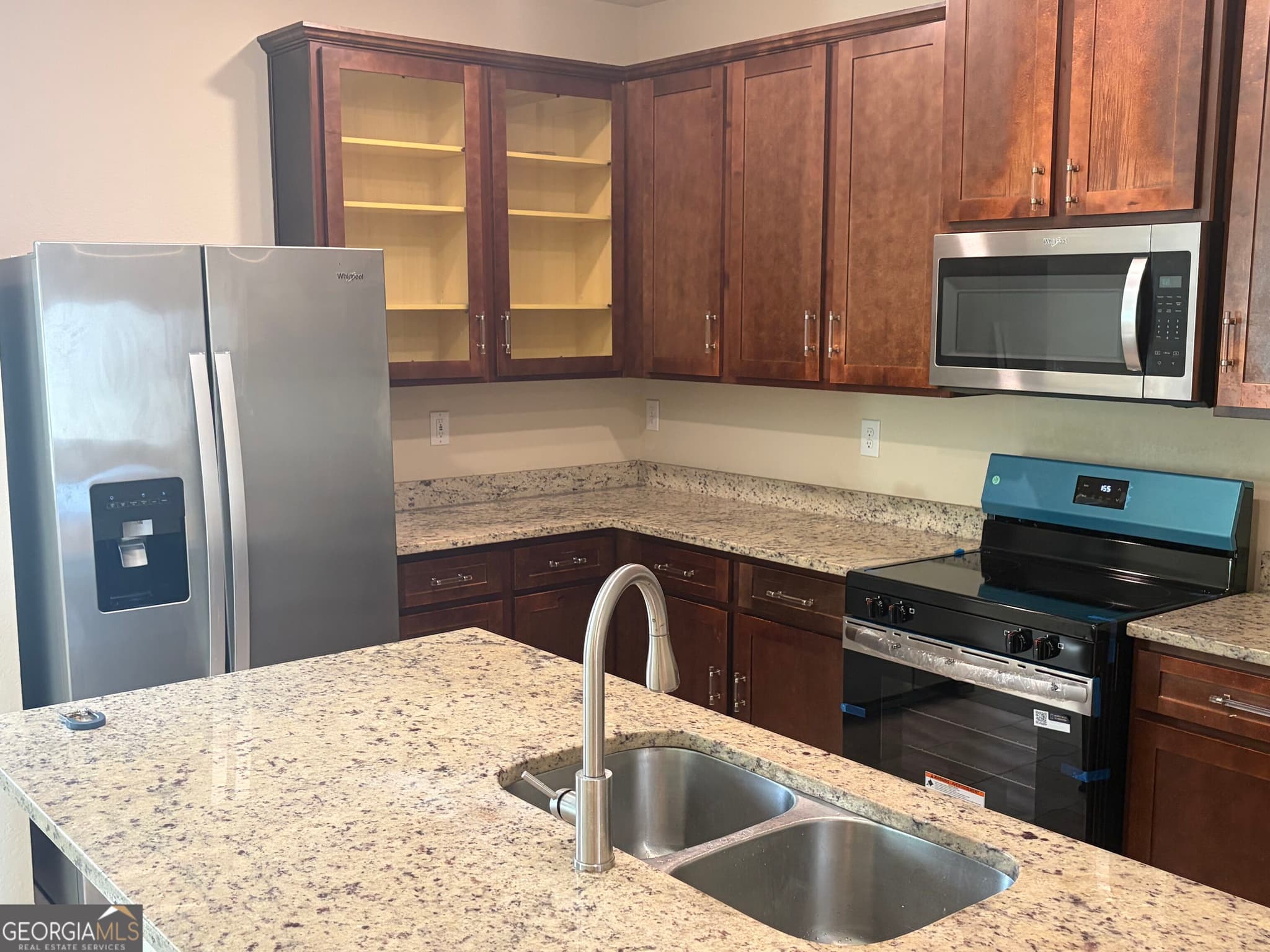 4 bedroom, 2.5 bathroom, 2,157 sq ft single family residence for sale at 136 Al Jennah Boulevard, Locust Grove, GA 30248 — photo 3