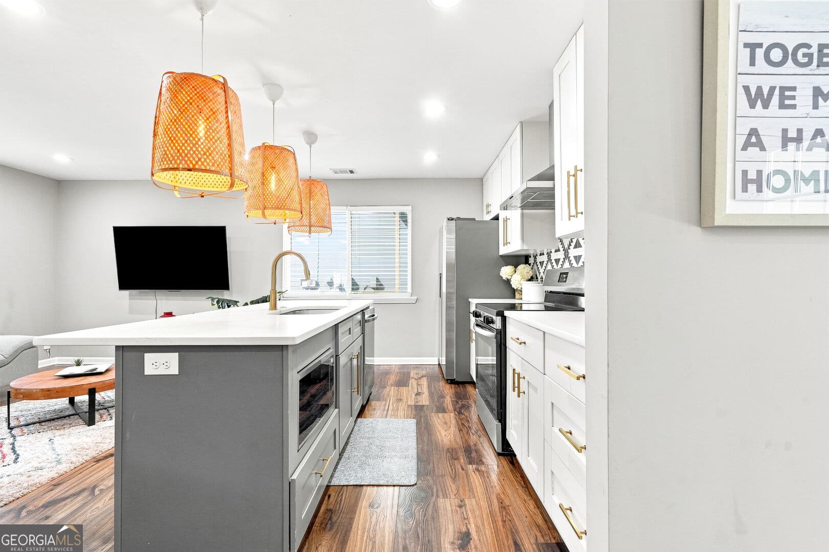 3 bedroom, 2 bathroom, 1,192 sq ft single family residence for sale at 177 Howard Street, Atlanta, GA 30317 — photo 4
