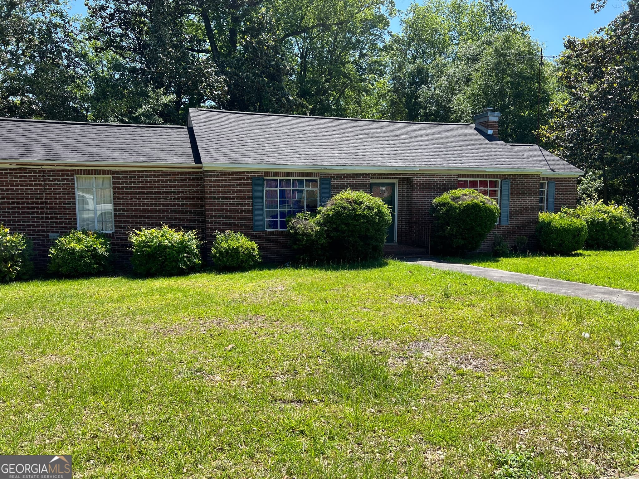 5 bedroom, 2.5 bathroom, 2,657 sq ft single family residence sold at 208 AB Hendrix Street, Claxton, GA 30417