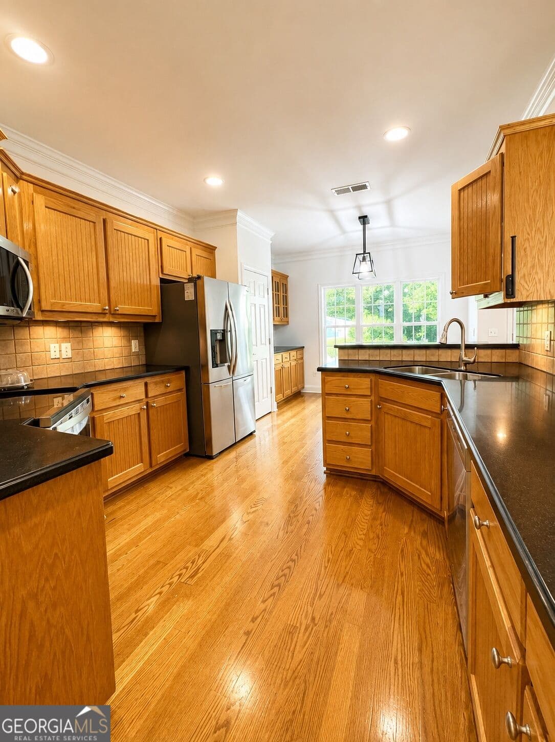 4 bedroom, 3.5 bathroom, 2,182 sq ft single family residence for sale at 1049 Monticello Drive, Monroe, GA 30655 — photo 10