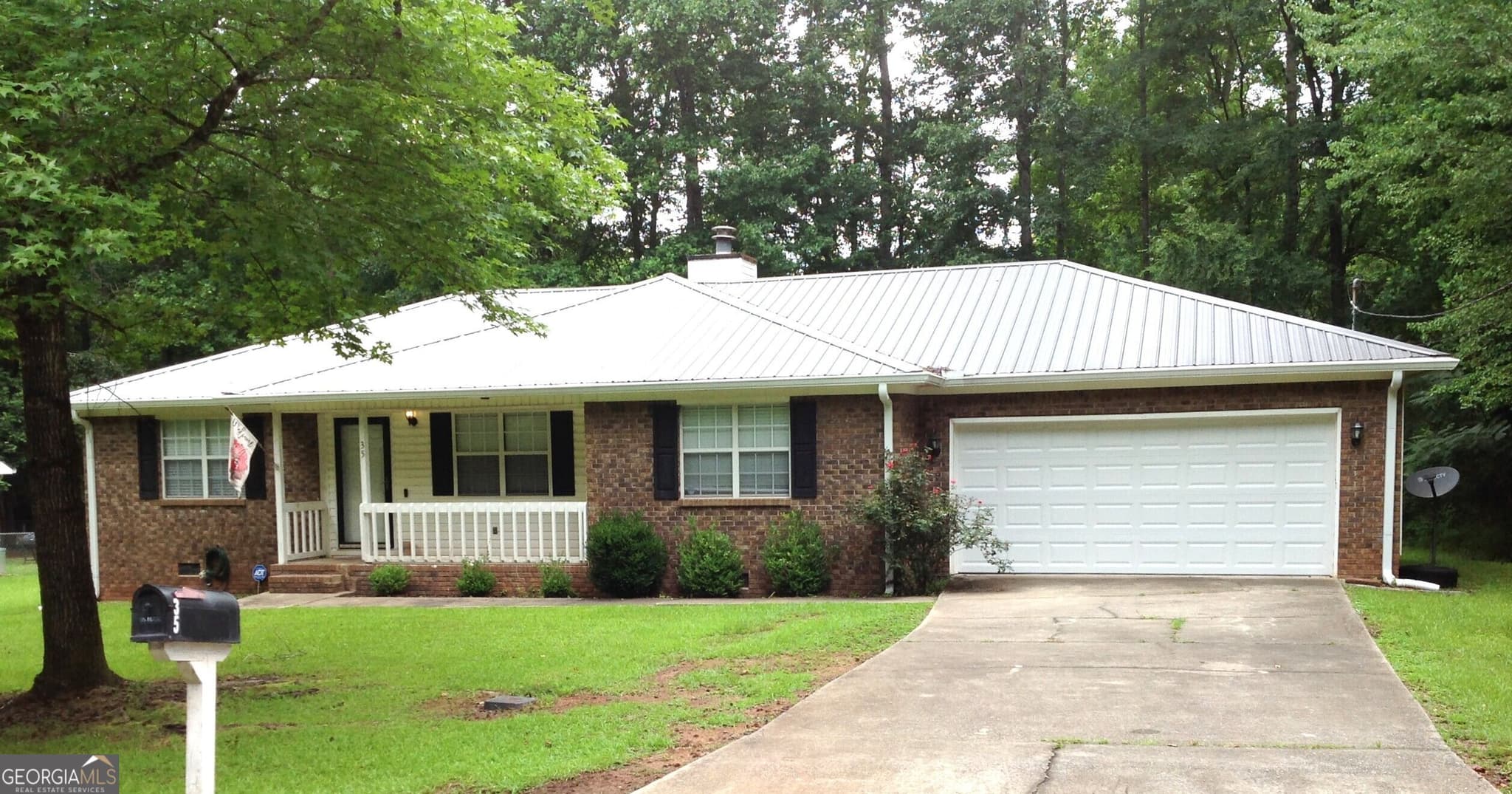 3 bedroom, 2 bathroom, 1,706 sq ft single family residence for sale at 35 Woodland Drive, Weaver, AL 36277