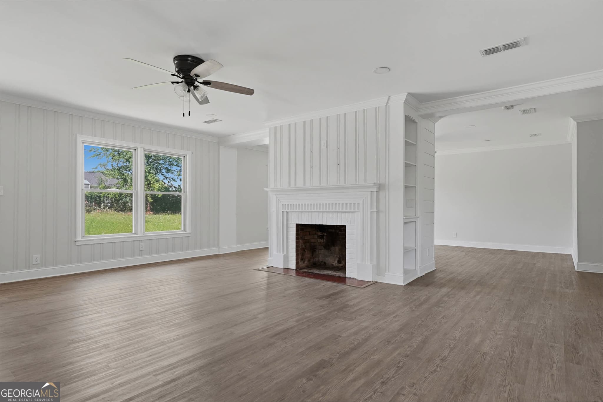 4 bedroom, 3 bathroom, 2,424 sq ft single family residence for sale at 1009 Summit Drive, Albany, GA 31707 — photo 5