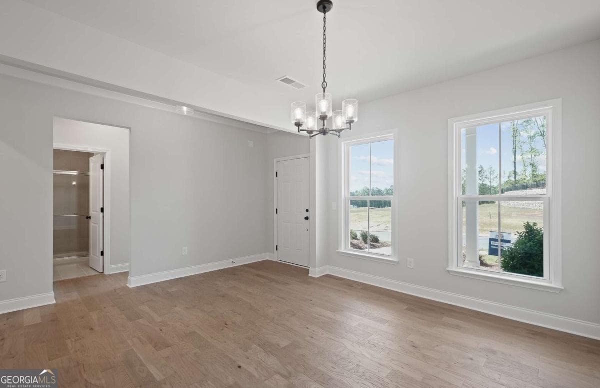 5 bedroom, 4 bathroom, 3,083 sq ft single family residence for sale at 121 Lucas Court, Hoschton, GA 30548 — photo 6