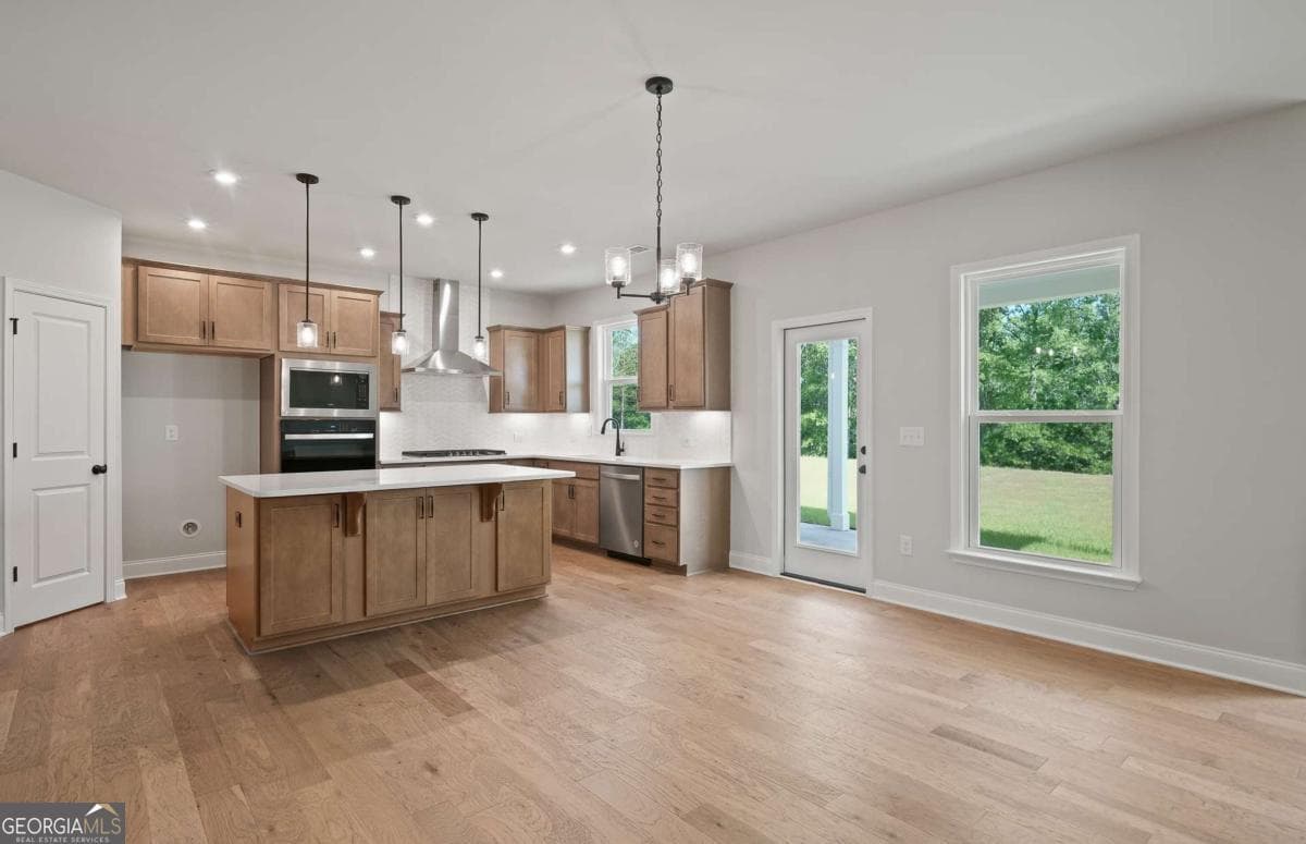 5 bedroom, 4 bathroom, 3,083 sq ft single family residence for sale at 121 Lucas Court, Hoschton, GA 30548 — photo 10