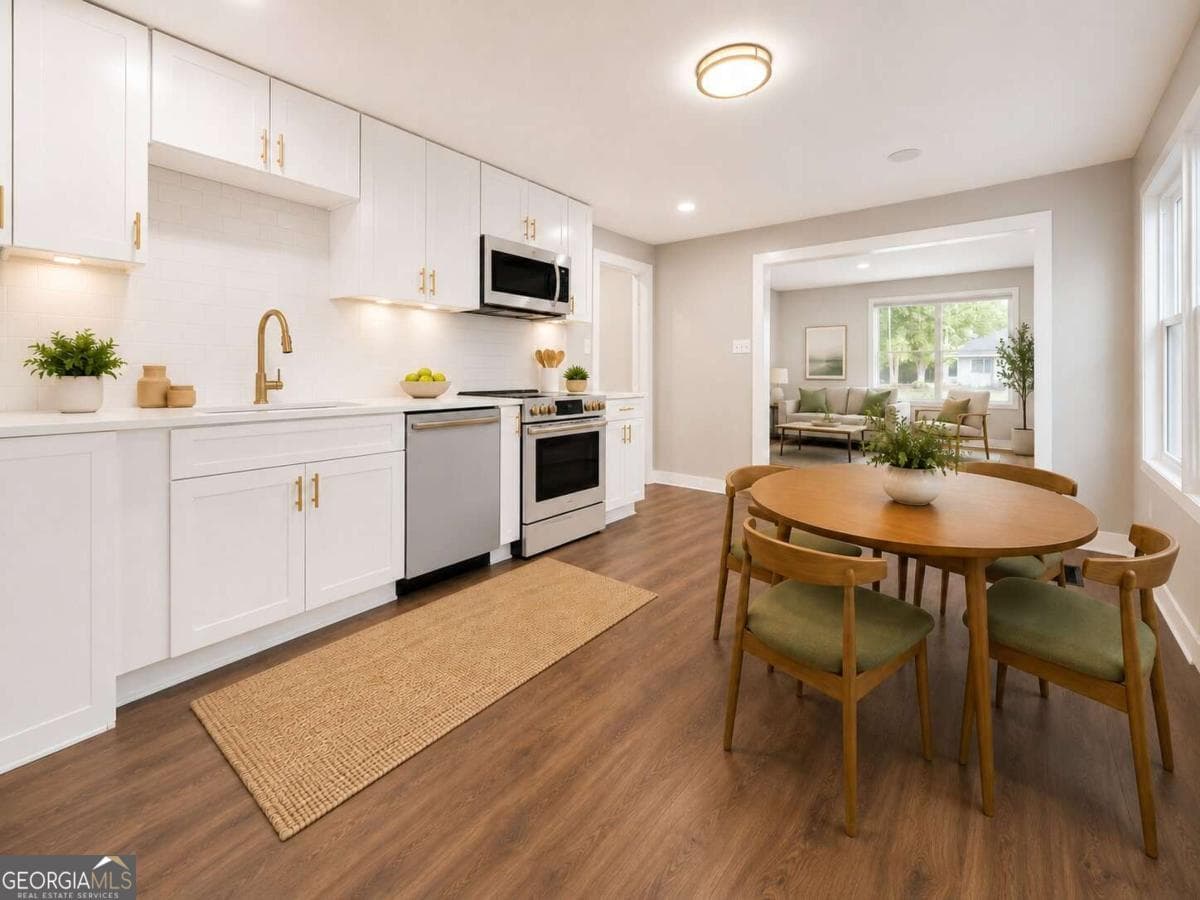 2 bedroom, 1 bathroom, 841 sq ft single family residence for rent at 311 Henry Aaron Avenue, Atlanta, GA 30310 for $1,800 a month — photo 4