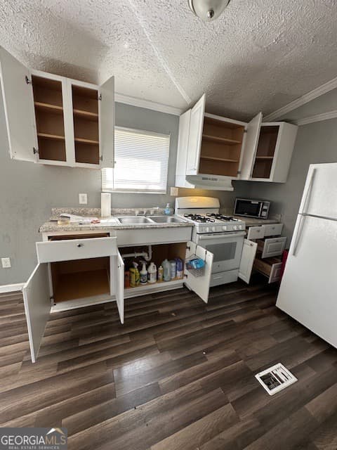 2 bedroom, 2 bathroom, 924 sq ft manufactured home,single family residence for sale at 334 Robin Lane # 334R, Mcdonough, GA 30253 — photo 7