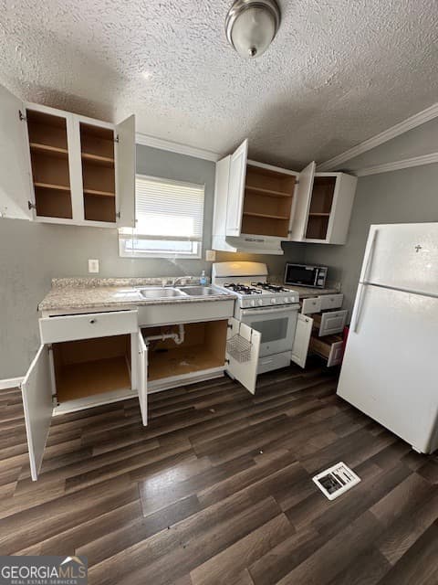 2 bedroom, 2 bathroom, 924 sq ft manufactured home,single family residence for sale at 334 Robin Lane # 334R, Mcdonough, GA 30253 — photo 5