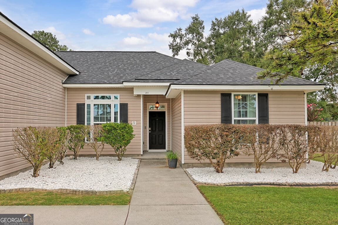 5 bedroom, 2 bathroom, 2,260 sq ft single family residence for sale at 211 Cyane Lane, Guyton, GA 31312 — photo 7