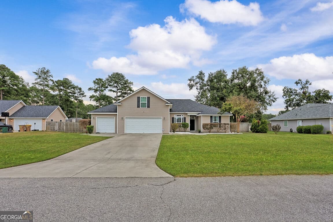 5 bedroom, 2 bathroom, 2,260 sq ft single family residence for sale at 211 Cyane Lane, Guyton, GA 31312 — photo 9