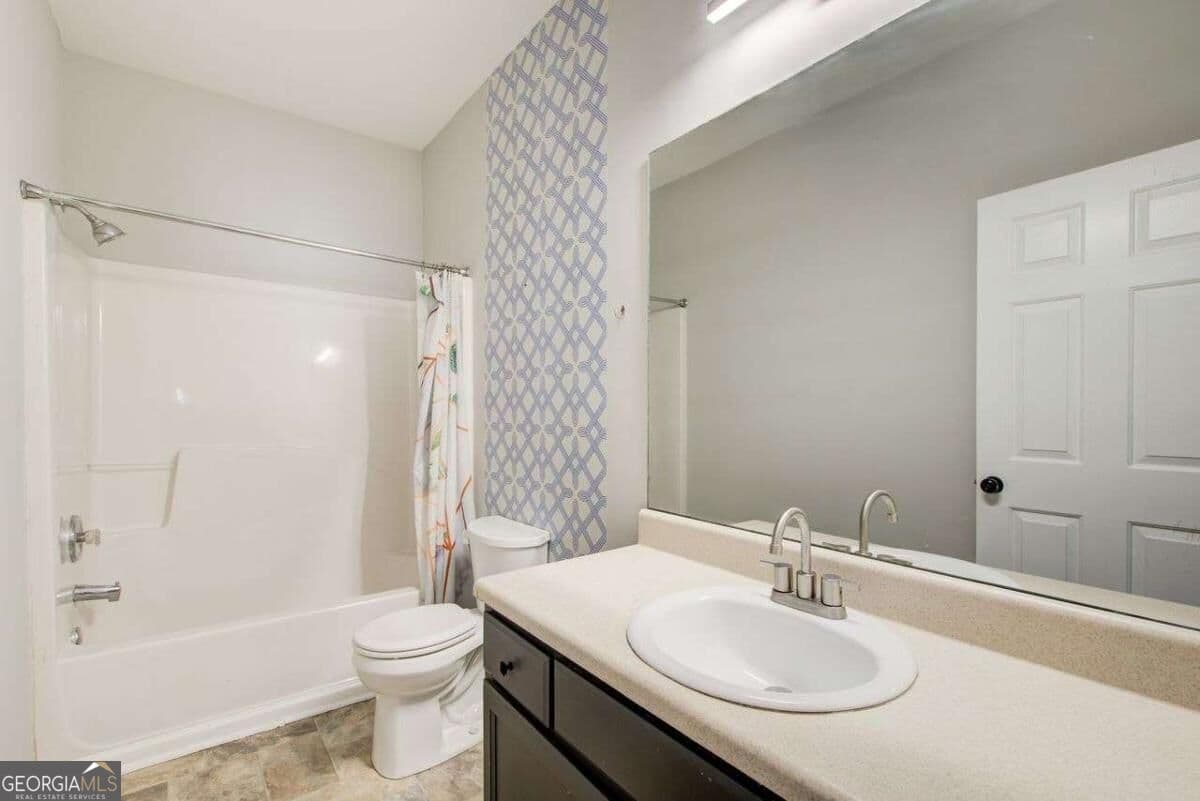 3 bedroom, 2 bathroom, 2,470 sq ft duplex for rent at 2835 3rd Avenue B UPPER, Atlanta, GA 30315 for $1,600 a month — photo 10
