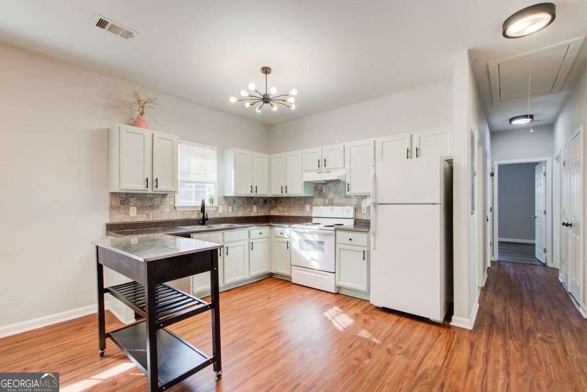 3 bedroom, 2 bathroom, 2,470 sq ft duplex for rent at 2835 3rd Avenue B UPPER, Atlanta, GA 30315 for $1,600 a month — photo 8