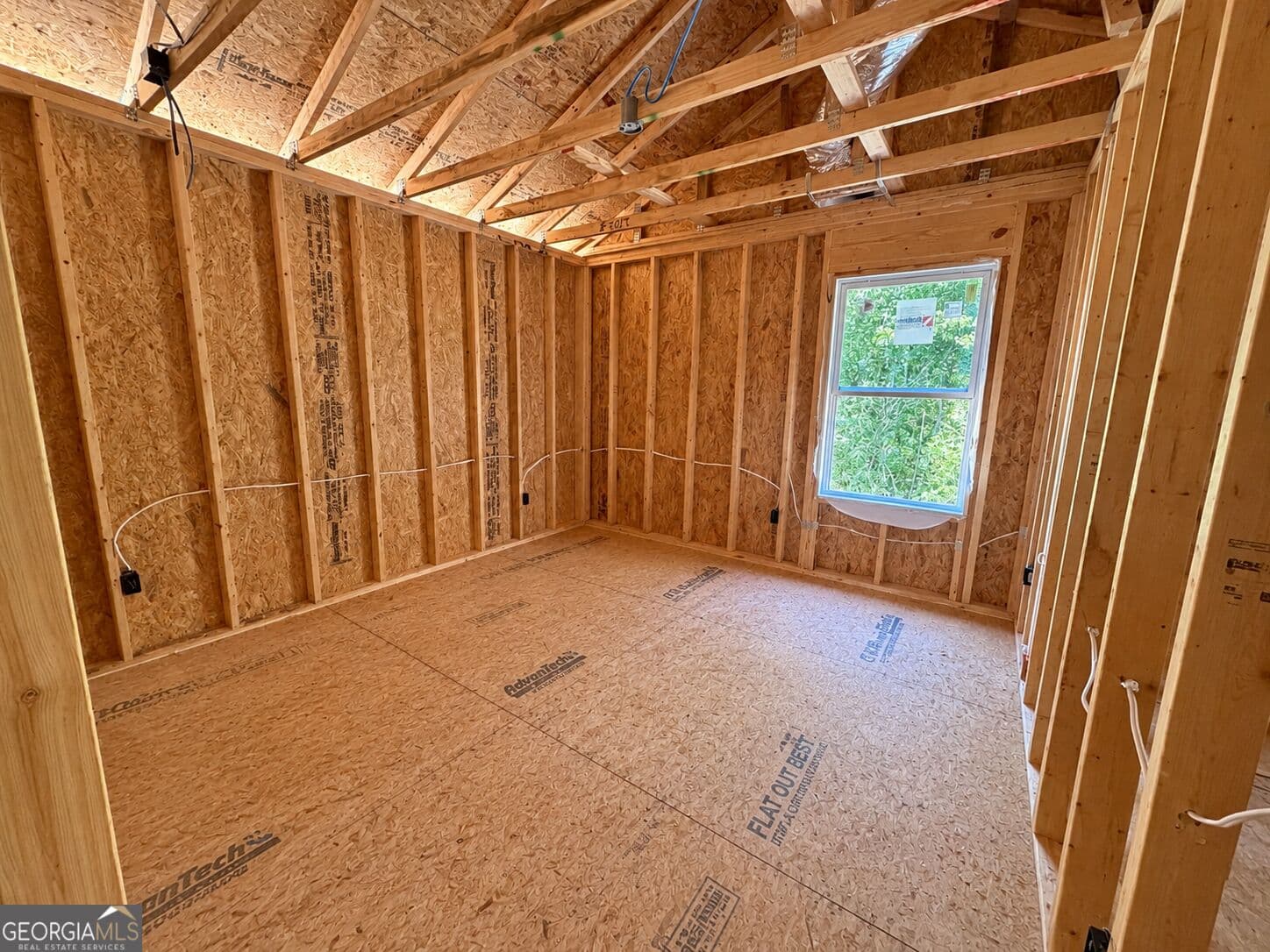 4 bedroom, 2.5 bathroom, 2,265 sq ft single family residence for sale at 1708 Armstrong Mill Road, Franklin, GA 30217 — photo 10