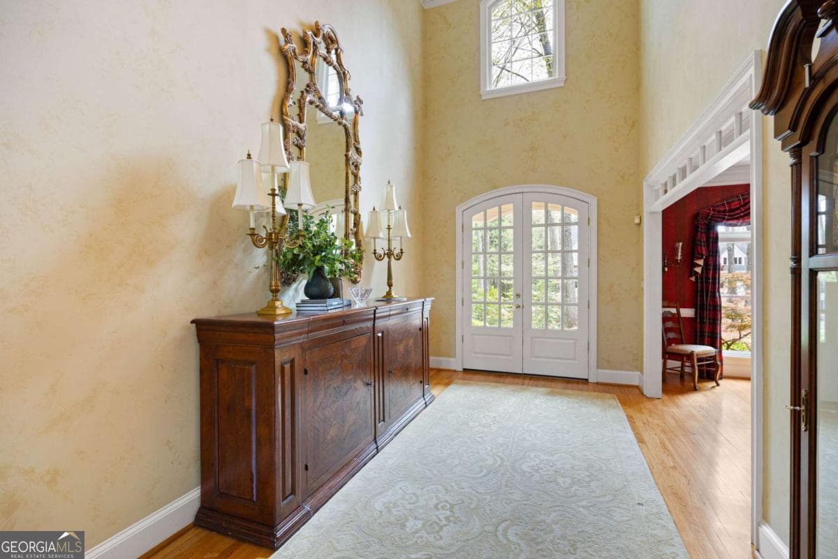 4 bedroom, 4.5 bathroom, 4,975 sq ft single family residence for sale at 4291 Bristlecone Drive, Marietta, GA 30064 — photo 4