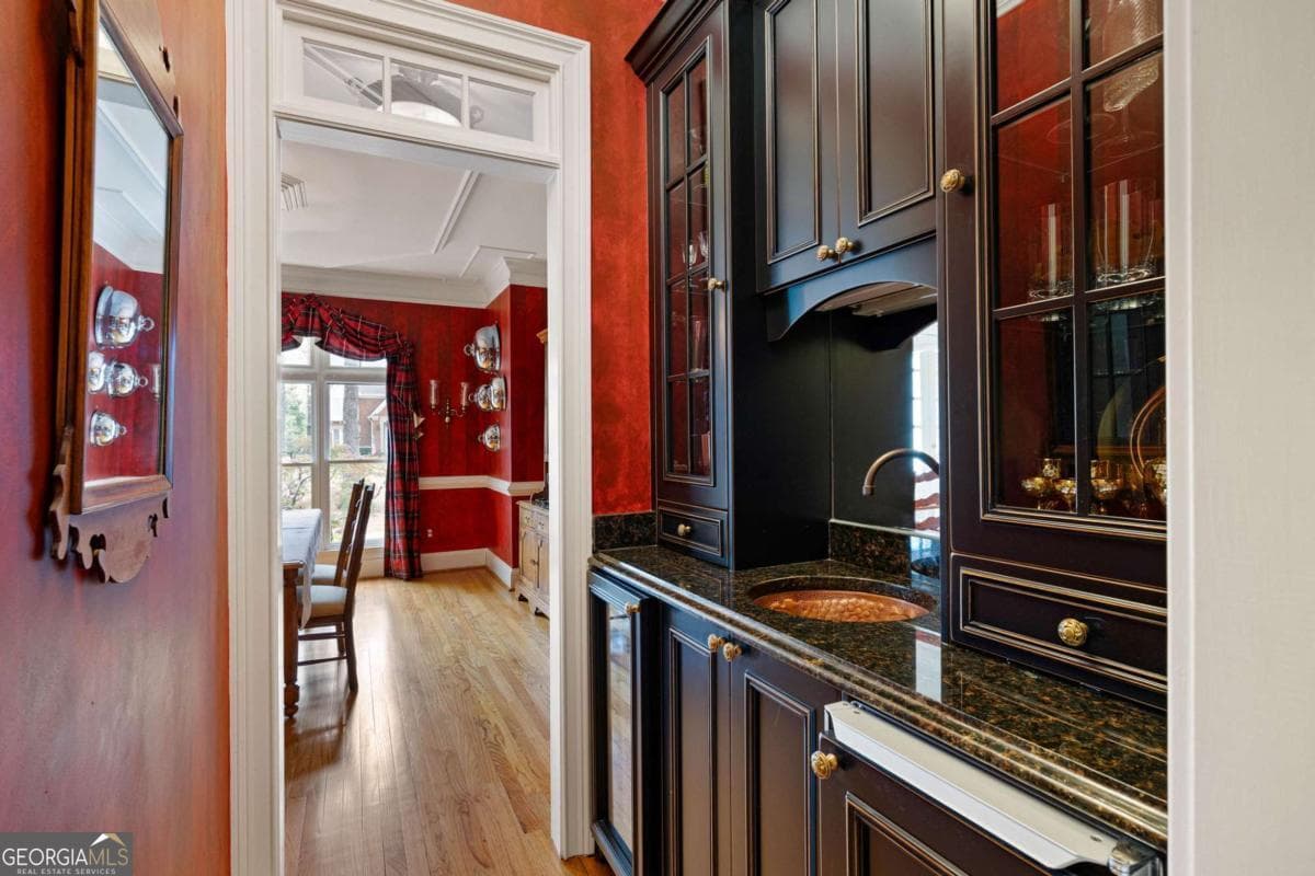 4 bedroom, 4.5 bathroom, 4,975 sq ft single family residence for sale at 4291 Bristlecone Drive, Marietta, GA 30064 — photo 8