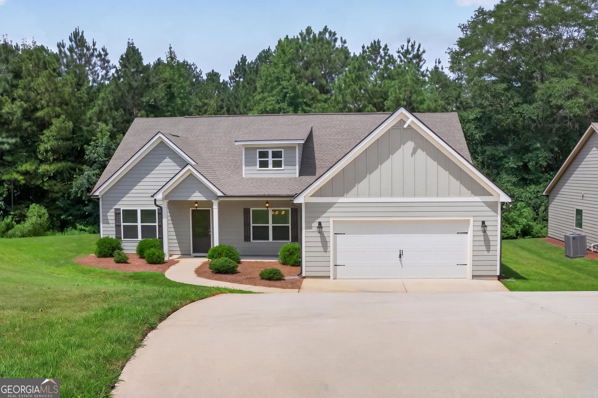3 bedroom, 2.5 bathroom, 2,250 sq ft single family residence for sale at 137 Holtz Drive, Carrollton, GA 30117 — photo 1 of 27