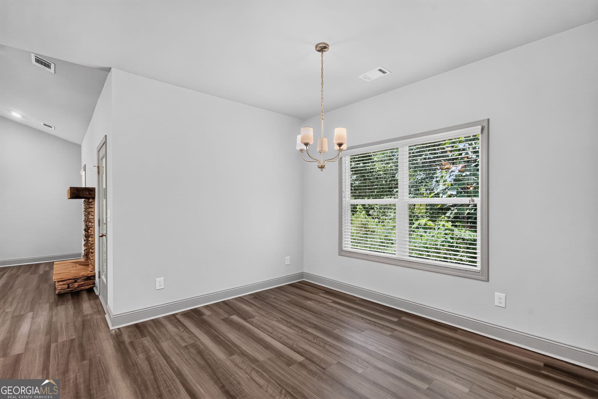 3 bedroom, 2.5 bathroom, 2,250 sq ft single family residence for sale at 137 Holtz Drive, Carrollton, GA 30117 — photo 9
