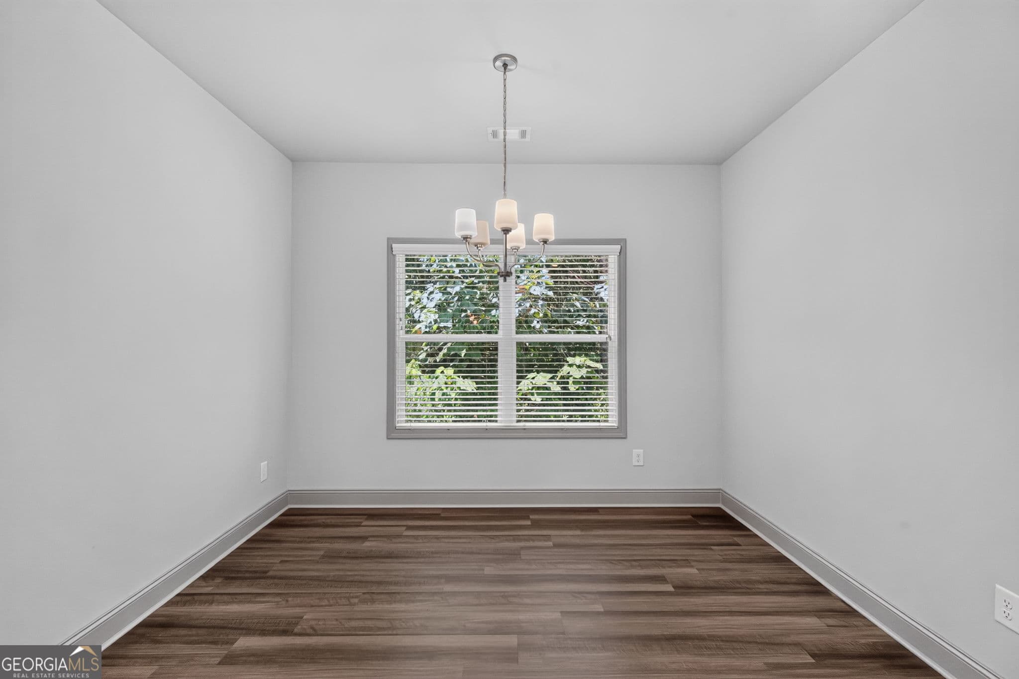 3 bedroom, 2.5 bathroom, 2,250 sq ft single family residence for sale at 137 Holtz Drive, Carrollton, GA 30117 — photo 10