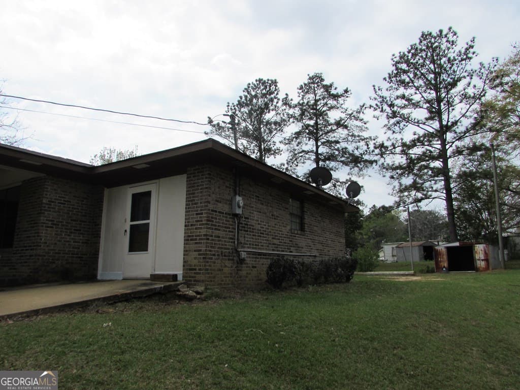 4 bedroom, 2 bathroom, 1,565 sq ft single family residence for sale at 1827 Tarver Drive, Blakely, GA 39823 — photo 9