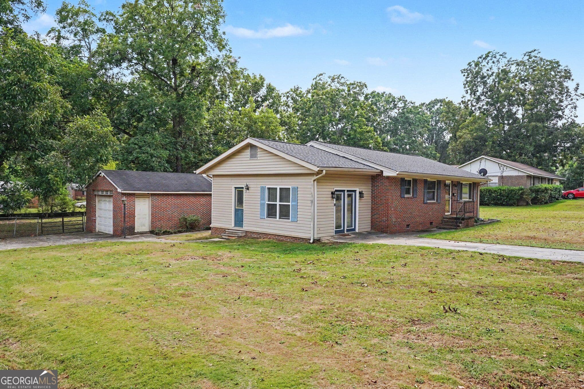 4 bedroom, 1 bathroom, 1,550 sq ft single family residence for sale at 415 Taylor Street, Barnesville, GA 30204 — photo 4