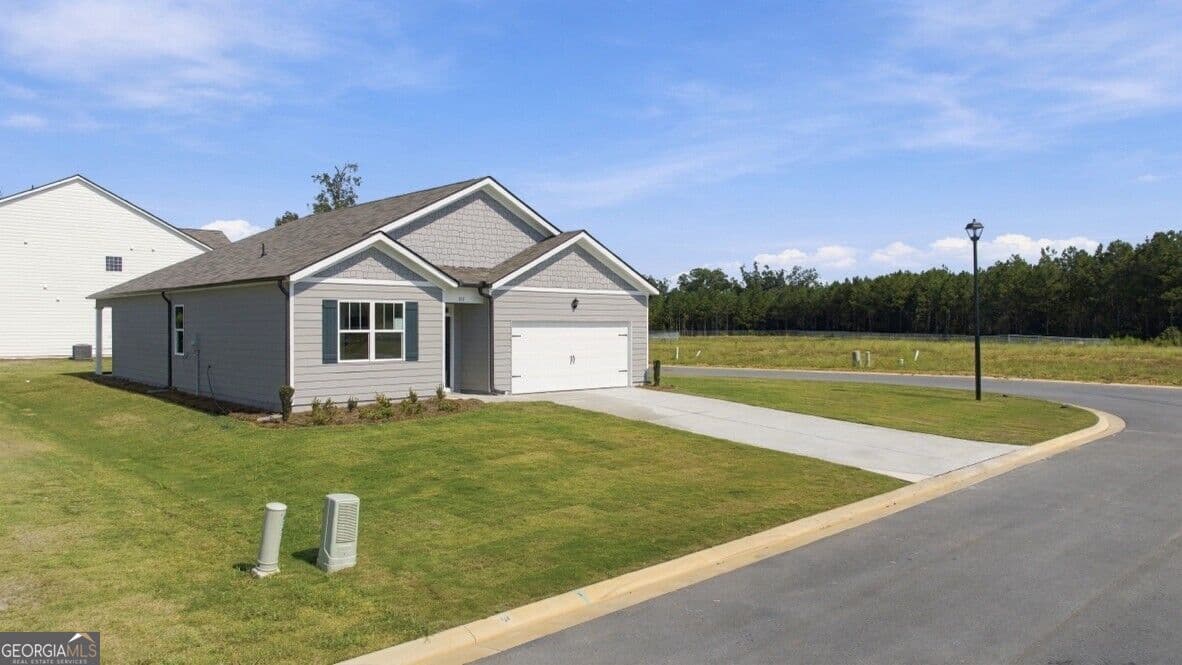 4 bedroom, 2 bathroom, 1,774 sq ft single family residence for sale at 113 Babcock Drive, Rome, GA 30165 — photo 2