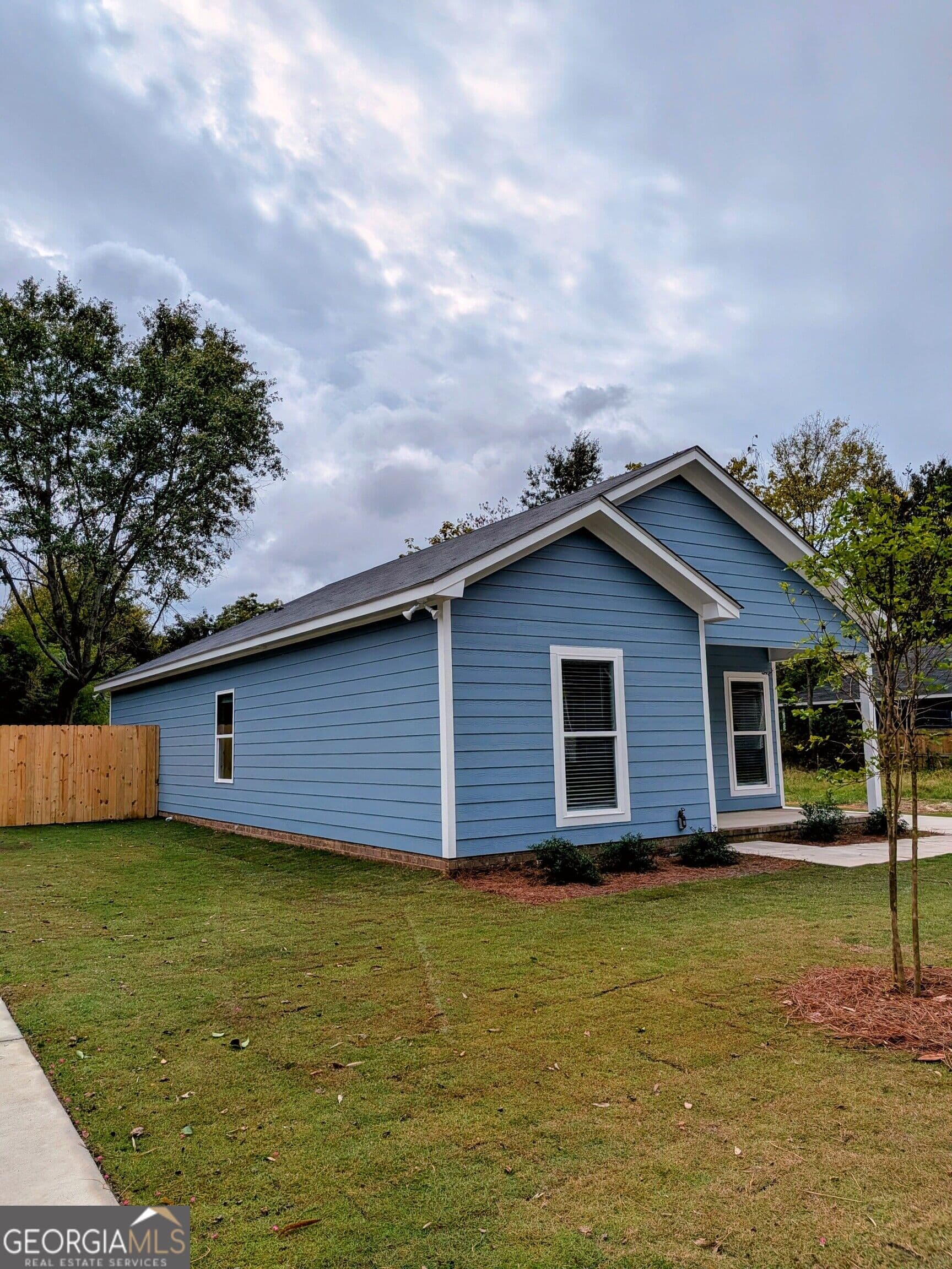 3 bedroom, 2 bathroom, 1,167 sq ft single family residence for sale at 1348 16th Street, Columbus, GA 31901 — photo 3