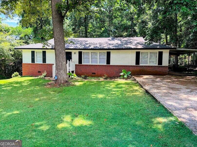 3 bedroom, 1.5 bathroom, 1,430 sq ft single family residence for rent at 105 Dogwood Drive, Lagrange, GA 30241 for $1,650 a month — photo 2