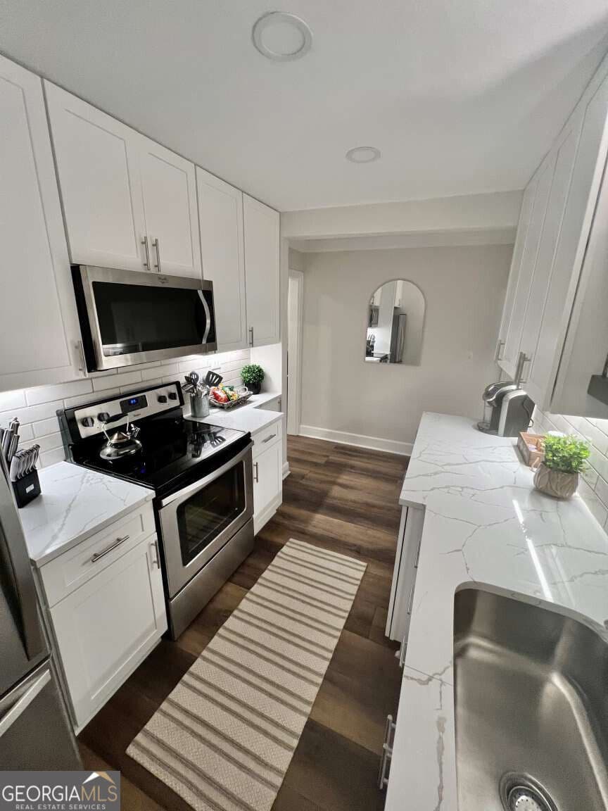 2 bedroom, 2 bathroom, 826 sq ft condominium for sale at 300 W Peachtree Street 21G, Atlanta, GA 30308 — photo 6
