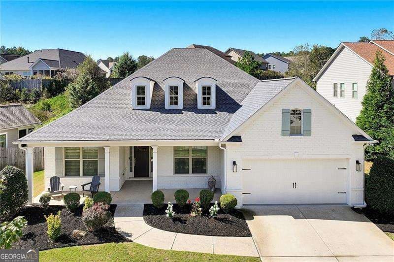 3 bedroom, 2.5 bathroom, 2,449 sq ft single family residence for sale at 4010 Creekshire Trail, Canton, GA 30115 — photo 2