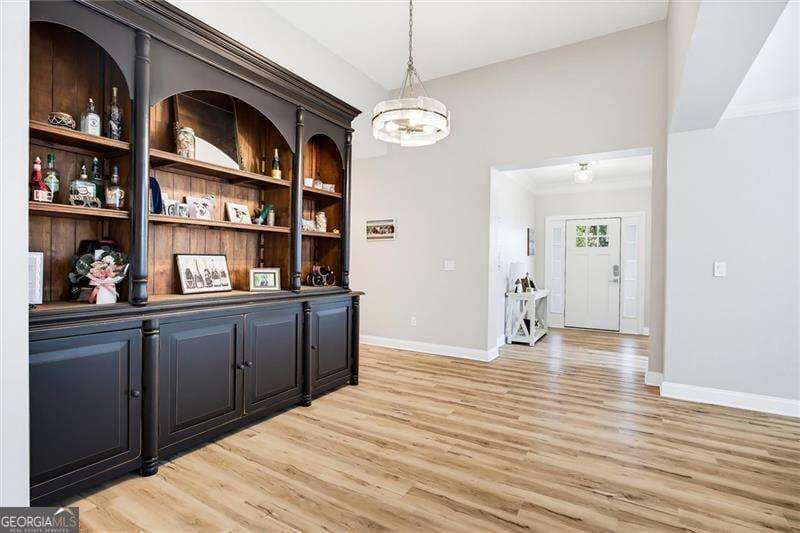 3 bedroom, 2.5 bathroom, 2,449 sq ft single family residence for sale at 4010 Creekshire Trail, Canton, GA 30115 — photo 9