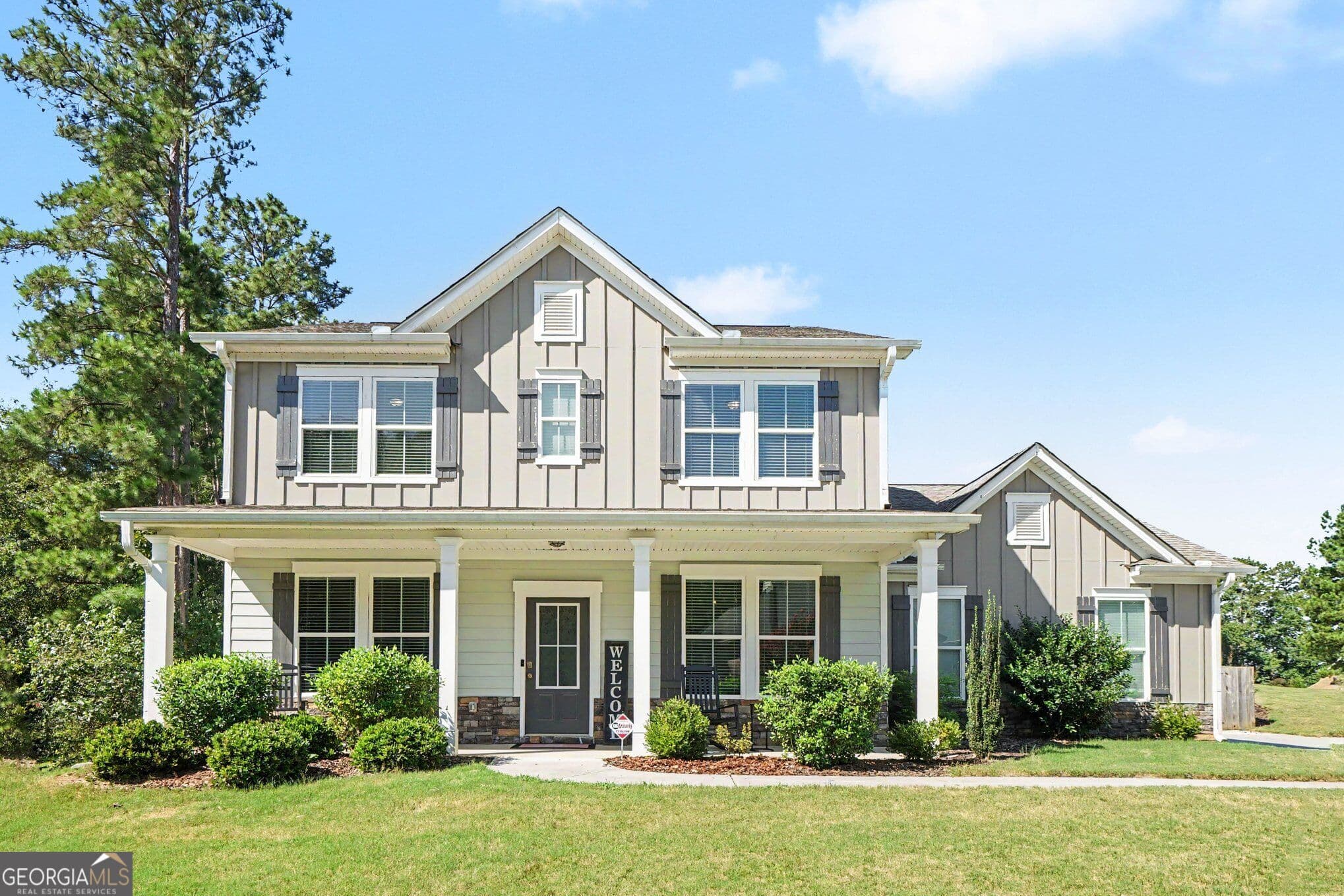 4 bedroom, 3 bathroom, 2,501 sq ft single family residence for sale at 45 Crabapple Ridge Drive, Oxford, GA 30054