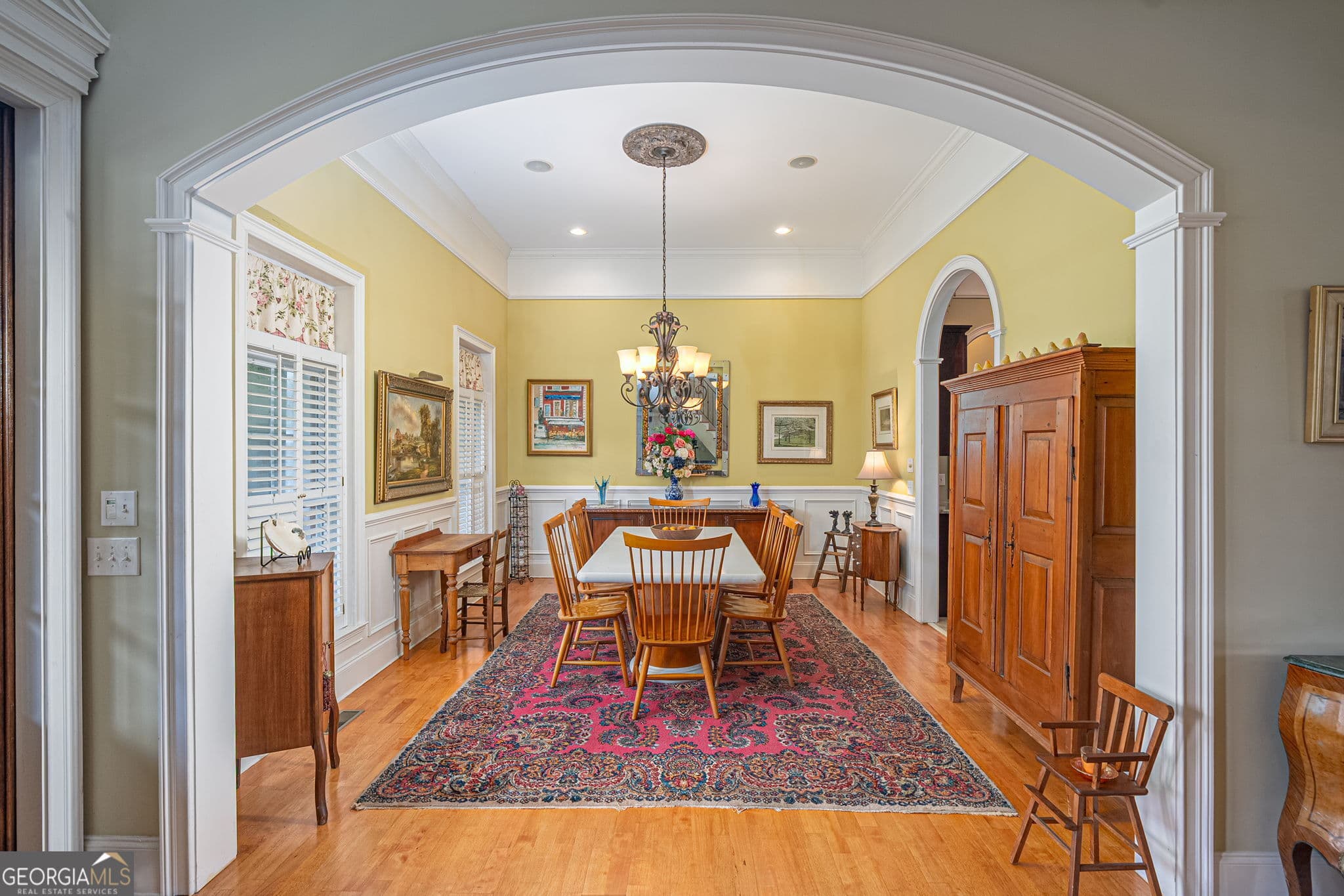 4 bedroom, 4.5 bathroom, 5,306 sq ft single family residence for sale at 1 Cedar View Drive, Savannah, GA 31410 — photo 6
