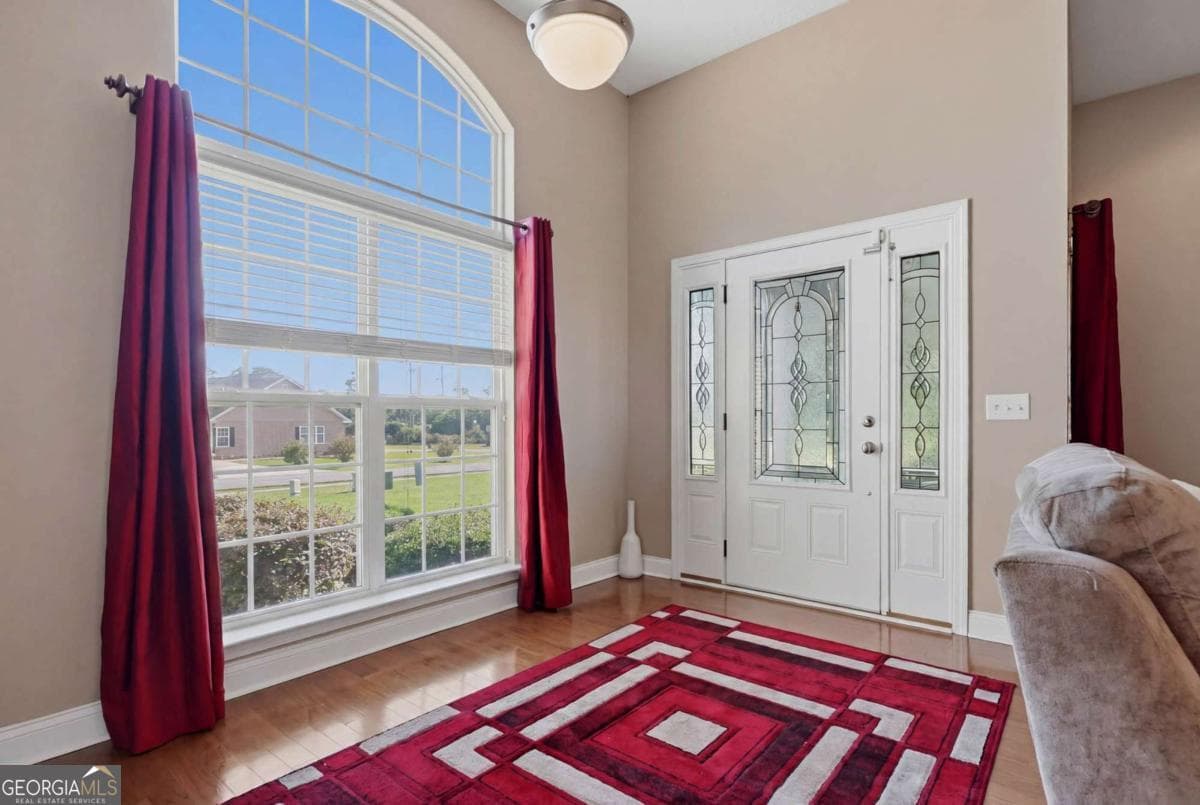3 bedroom, 2 bathroom, 2,028 sq ft single family residence under contract at 112 Manor Drive, Fitzgerald, GA 31750 — photo 10