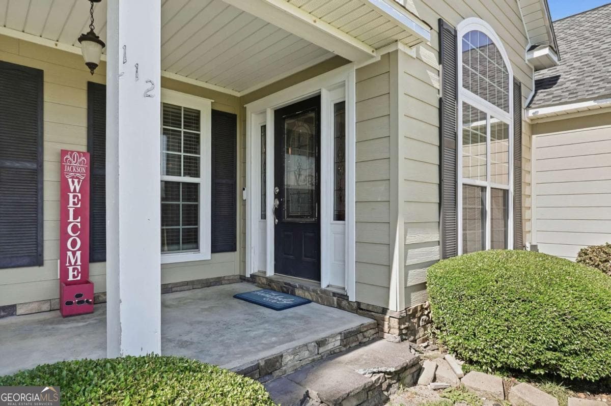 3 bedroom, 2 bathroom, 2,028 sq ft single family residence under contract at 112 Manor Drive, Fitzgerald, GA 31750 — photo 8