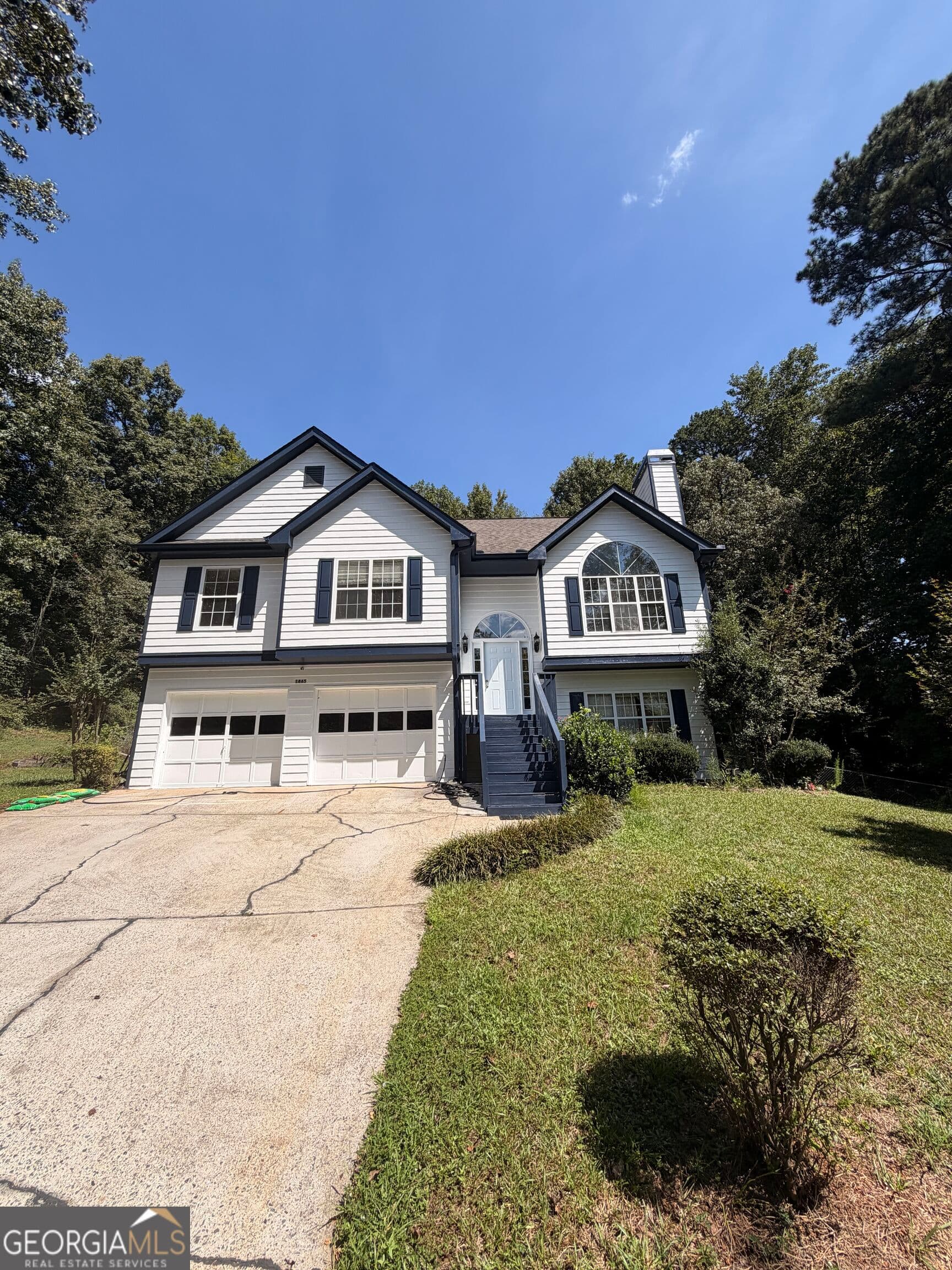 3 bedroom, 2 bathroom, 2,200 sq ft single family residence for rent at 1865 Old Mill Road, Cumming, GA 30040 for $2,200 a month — photo 2