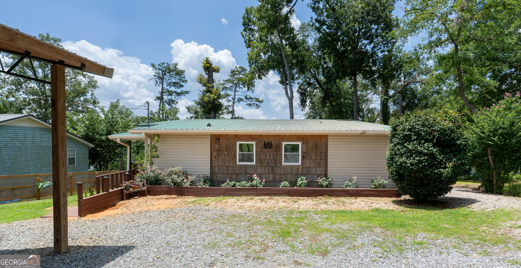 2 bedroom, 1 bathroom, 930 sq ft single family residence for sale at 884 S Lake Drive, East Dublin, GA 31027 — photo 2