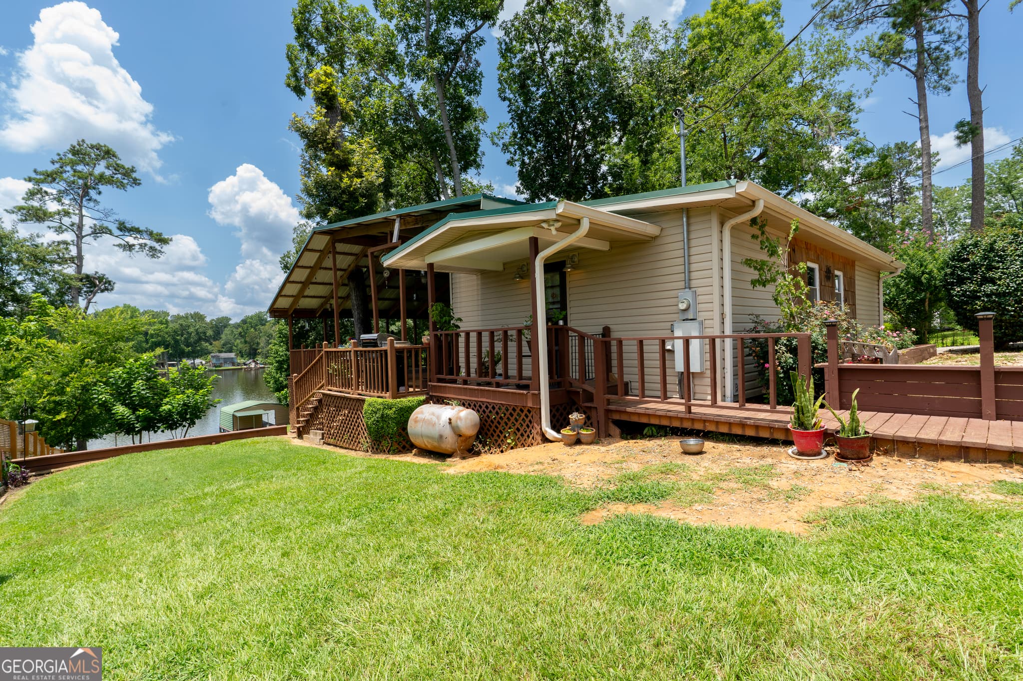 2 bedroom, 1 bathroom, 930 sq ft single family residence for sale at 884 S Lake Drive, East Dublin, GA 31027 — photo 4